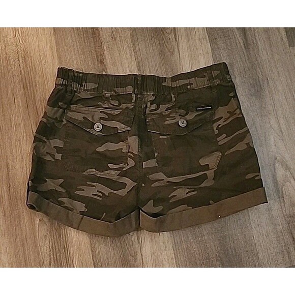 Social Standard Womens Shorts Camouflage Medium Bermuda - Picture 8 of 8